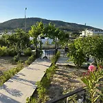 V&G Cozy Home, Pilona Village